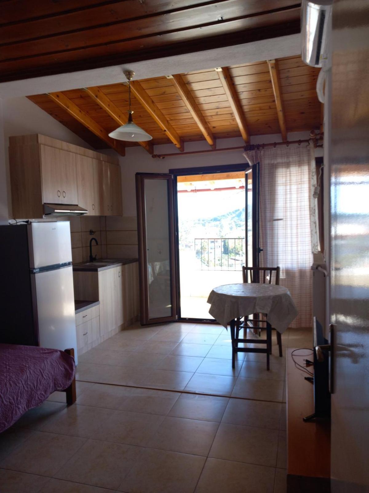 Katerinas Apartmens Скиатос Екстериор снимка