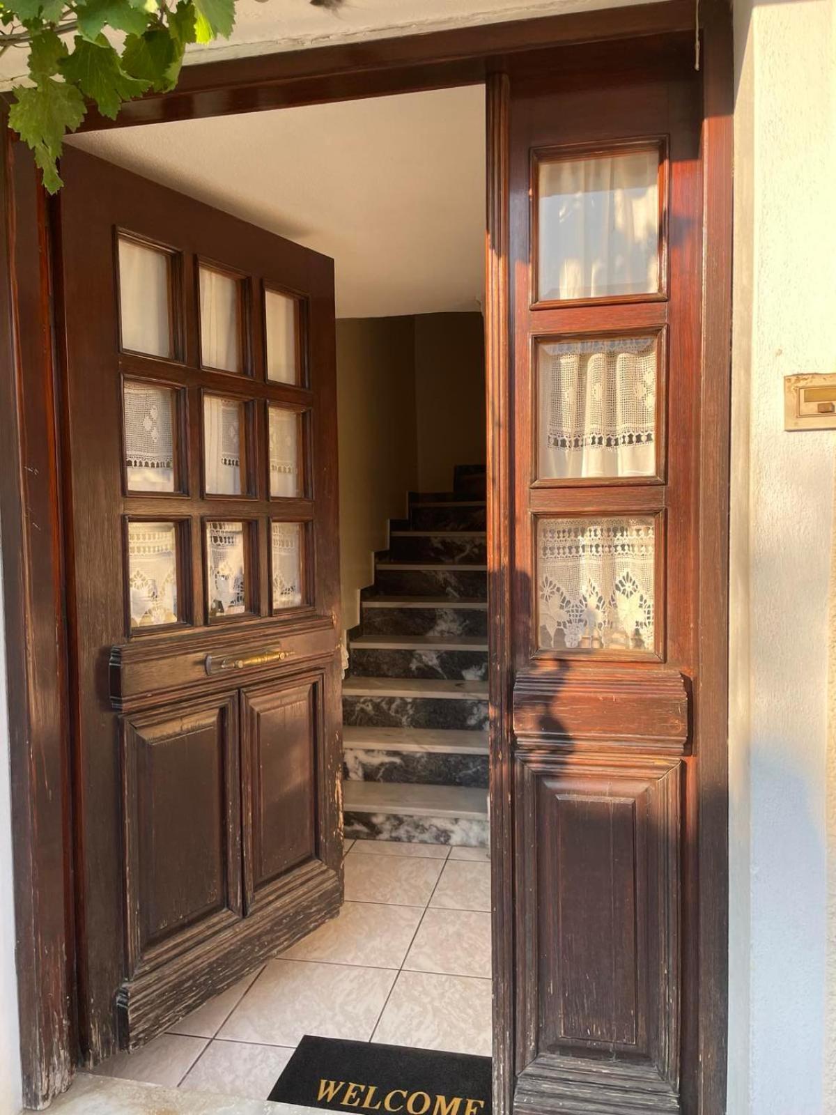 Katerinas Apartmens Скиатос Екстериор снимка